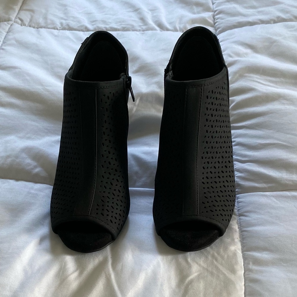 Giani Bernini-Memory Foam Ankle Booties
